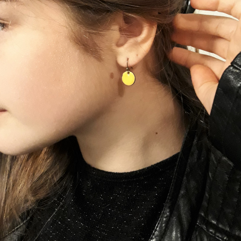 Boucles d'oreilles rondes 1 jaune Boucles d'oreilles rondes 1 jaune